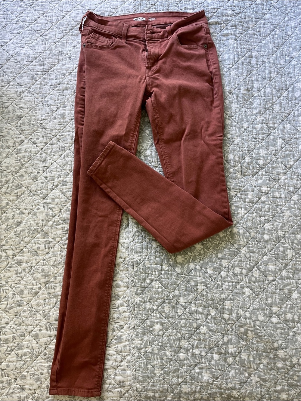 Old Navy Women's Skinny Jeans in Burnt Sienna
